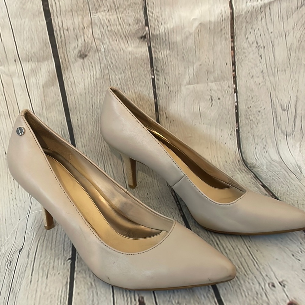 Calvin Klein Pointed Toe pumps - Picture 2 of 9